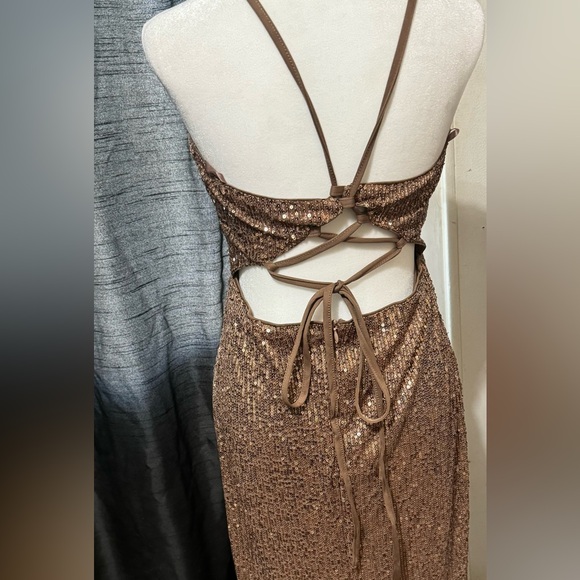 Never worn sequence dress - Picture 3 of 6